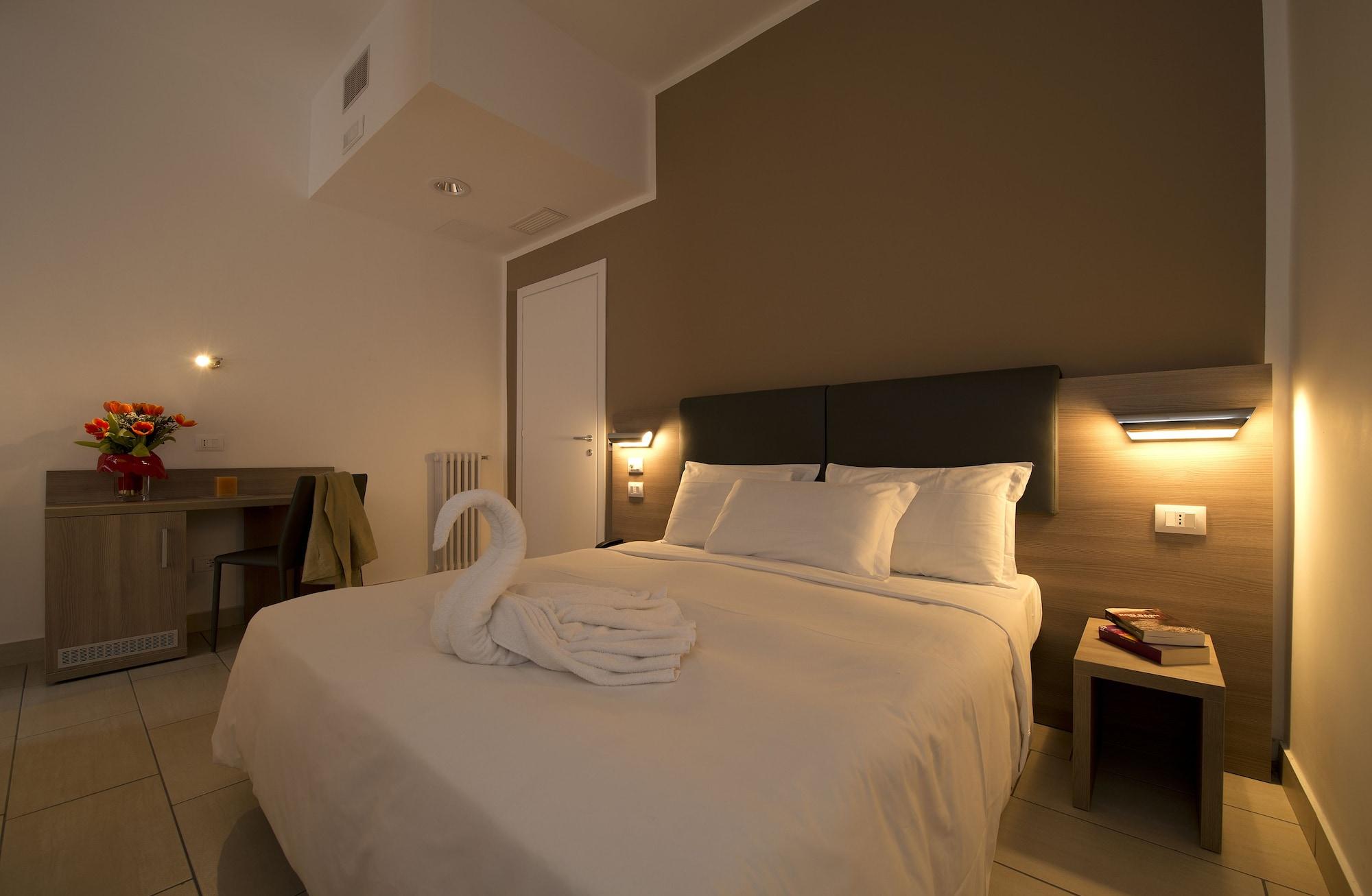 Oasi Village Hotel Милан Экстерьер фото