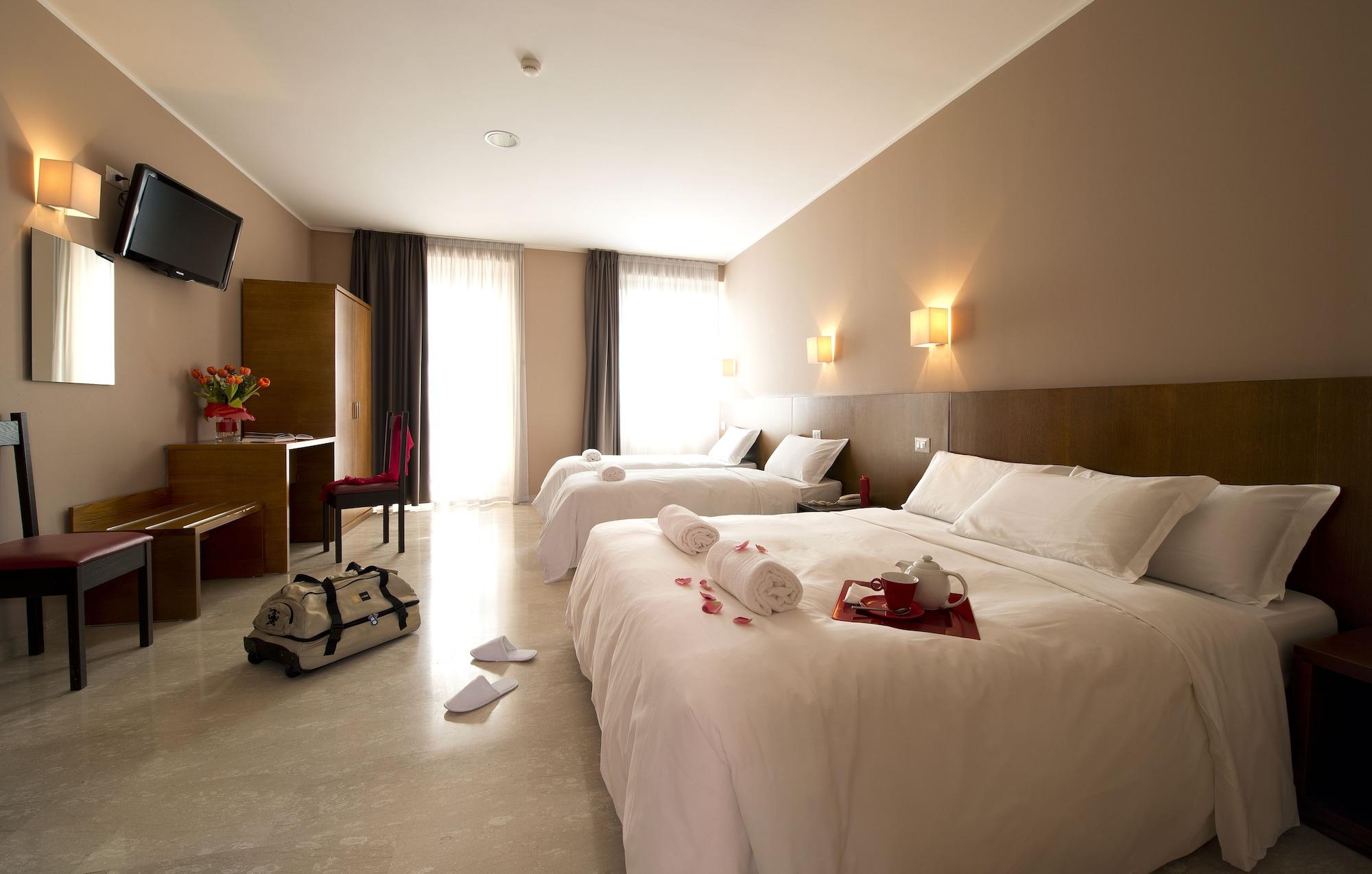 Oasi Village Hotel Милан Экстерьер фото