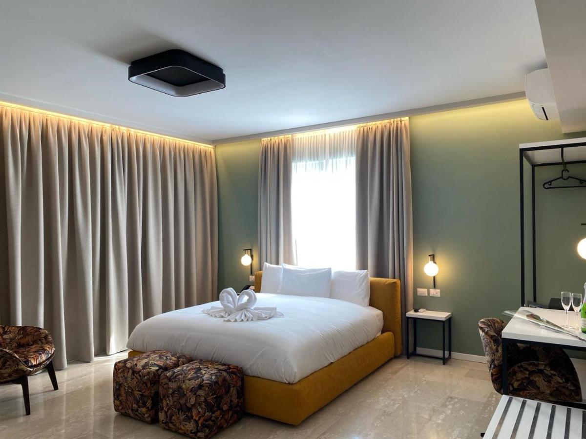 Oasi Village Hotel Милан Экстерьер фото